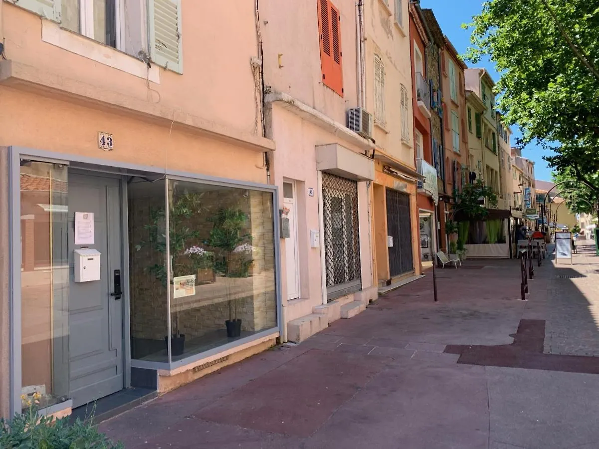 Splendide Studio Au Coeur Historique De Frejus Apartment France
